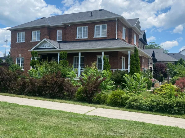 1316 Macinally Ct, Oshawa, ON L1K 0B6