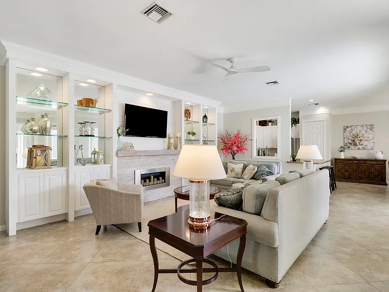 511 Sweet Bay Cir — Photo 9
