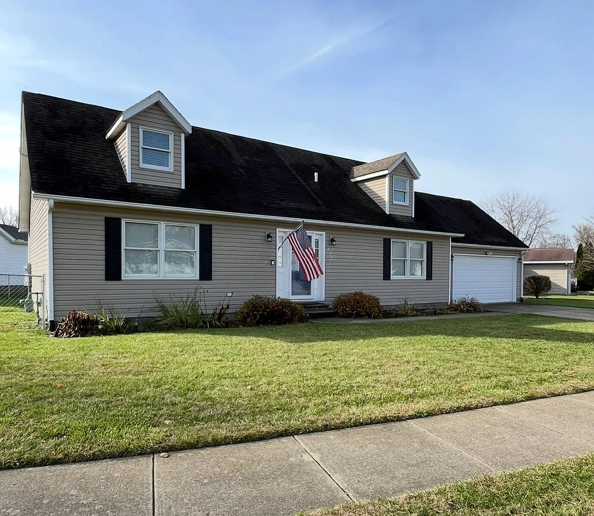 231 Westwood Dr photo 1