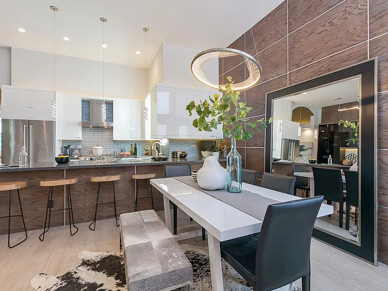 1082 S Van Ness Ave #1082 — Photo 6