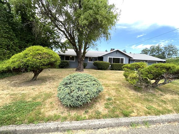 2nd image of 2541 SE Mulberry Dr