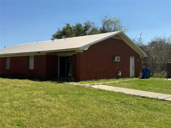 1905 10th St, Hempstead, TX 77445