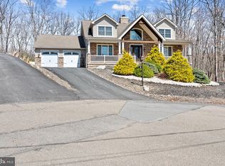 6 Newberry Cir, Hazleton, PA 18202
