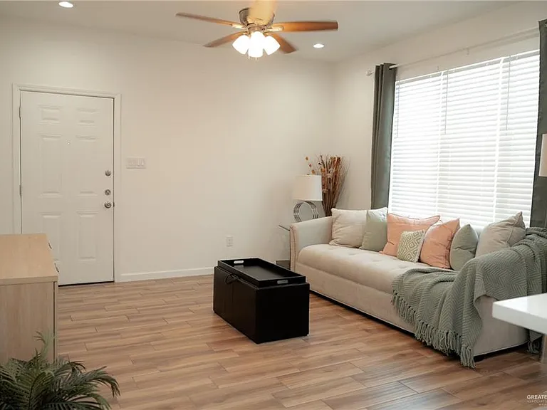 2104 E San Andrea St #4 — Photo 17