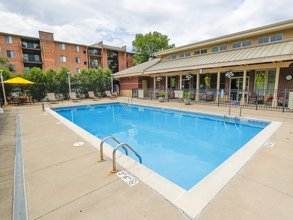 Farmingdale Apartments