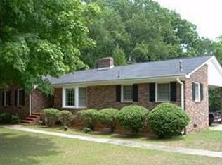110 Grant Dr, Laurens, SC 29360