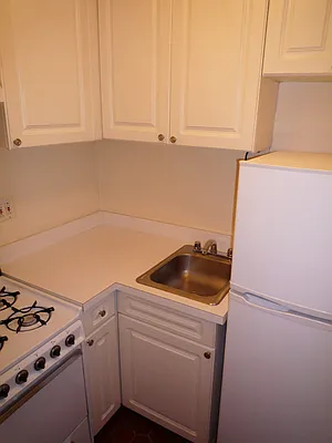 Rented by DSA Realty | media 34