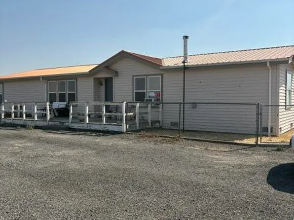 785 NE Dogwood Ln, Madras, OR 97741