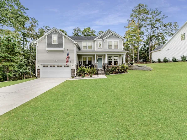 202 Streamside Dr, Sanford, NC 27330