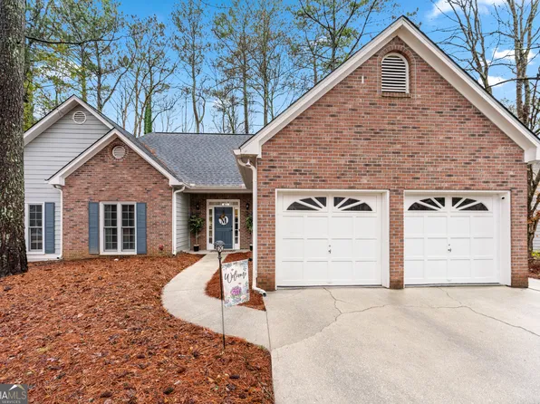 3242 Country Walk Dr, Powder Springs, GA 30127