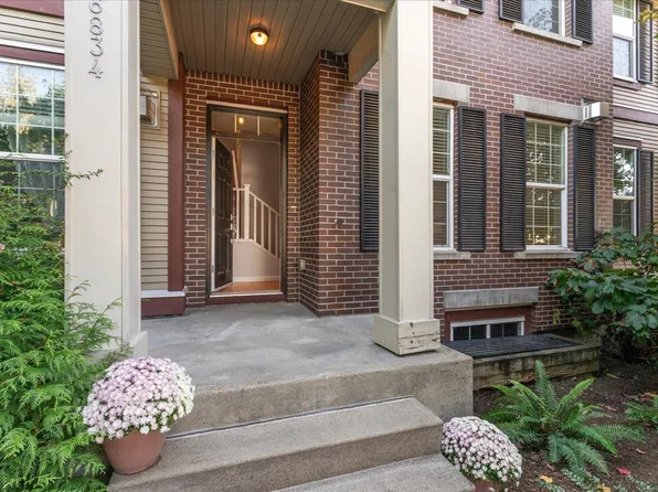 6834 208th St, Langley, BC V2Y 0M3