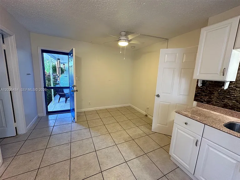1245 NE 15th Ave #B — Photo 4