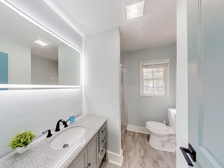 Main Floor Shared Bath
