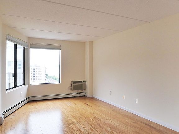 2nd image of 1155 Warburton Ave APT 11J