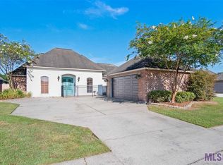 34195 Spring Lake Dr, Walker, LA 70785