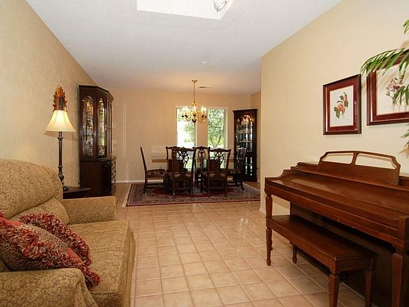 4th image of 2100 Cornell Dr
