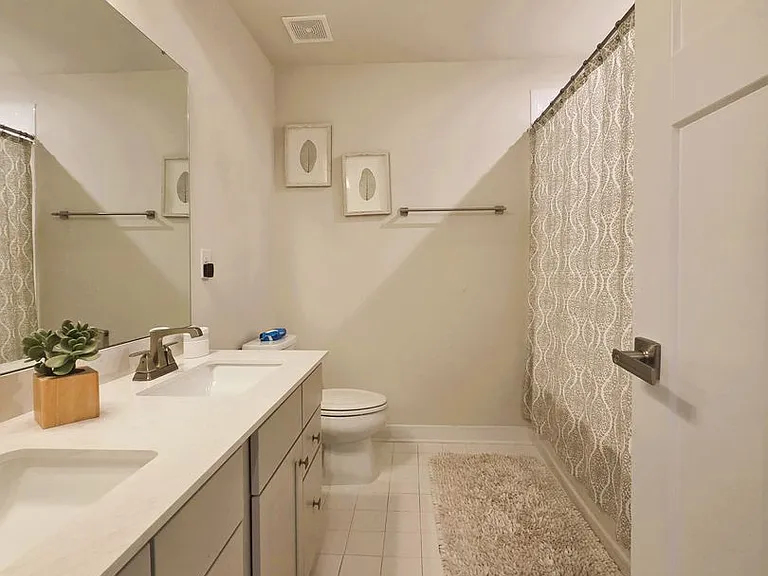 12713 Finningham Mews — Photo 36