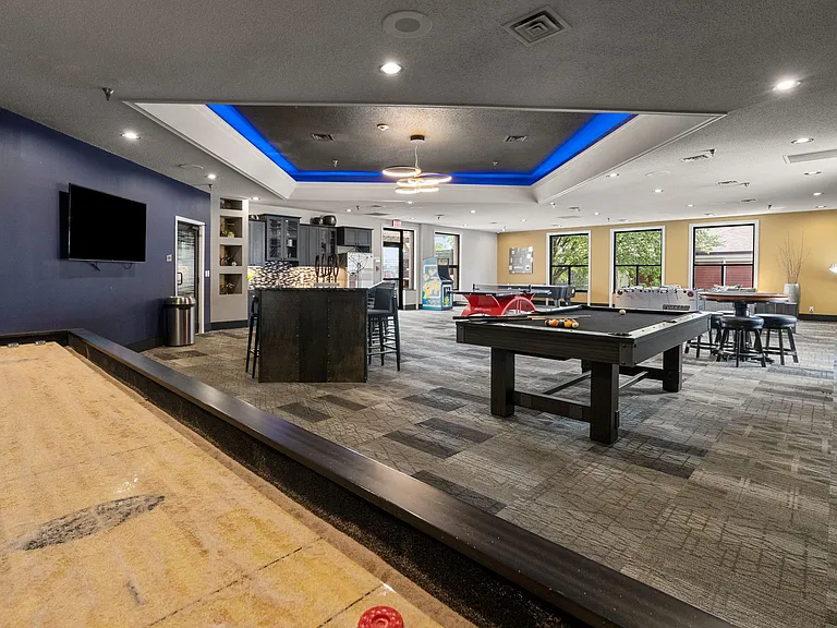 Lux Apartments — Photo 23