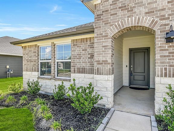 3rd image of 1004 Great Barracuda Ln