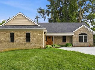 3907 Pontiac Lake Rd, Waterford, MI 48328
