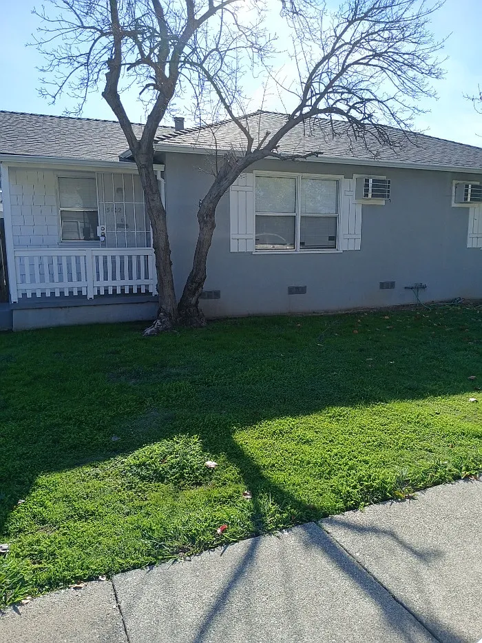 5102 Gordon Dr photo 1