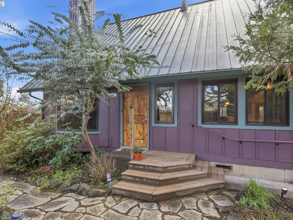 2096 1/2 Arthur St, Eugene, OR 97405