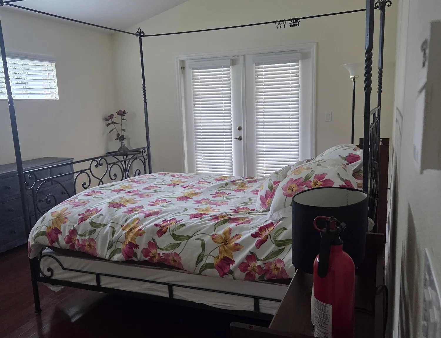 3 bed, $2,600 — Photo 2