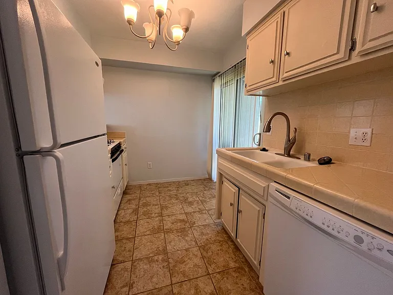 18241 Saint Andrews Dr #301 — Photo 8