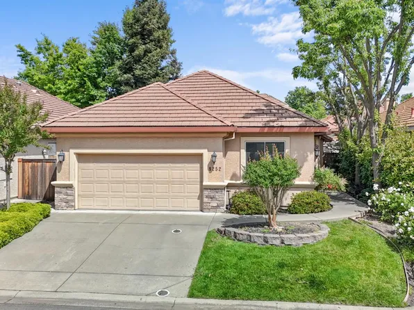 8252 Ashcrest Ln, Fair Oaks, CA 95628