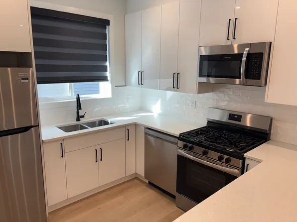 8903 123rd Ave NW, Edmonton, AB T5B 3Z6