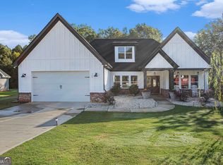 135 White Oak Way, Monroe, GA 30655