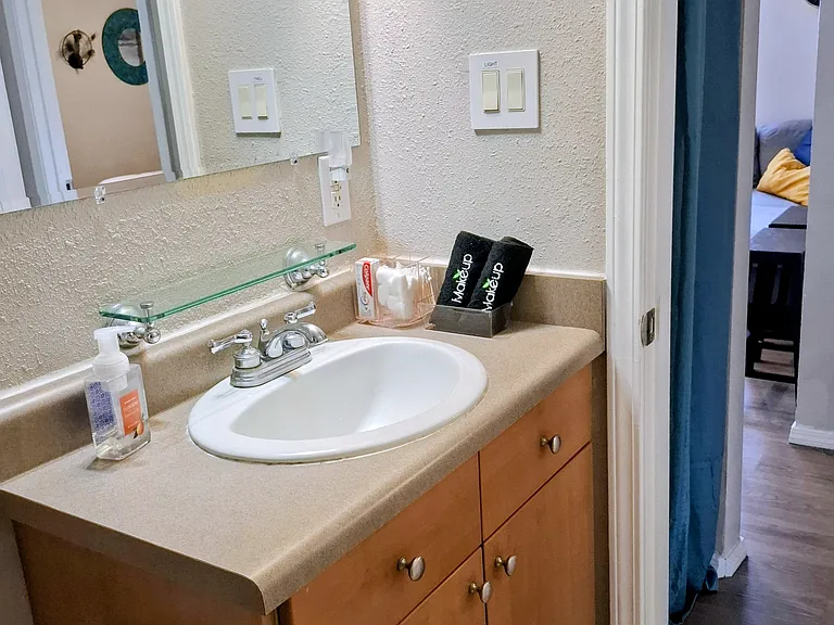 1406 Pennsylvania St NE #4 — Photo 31