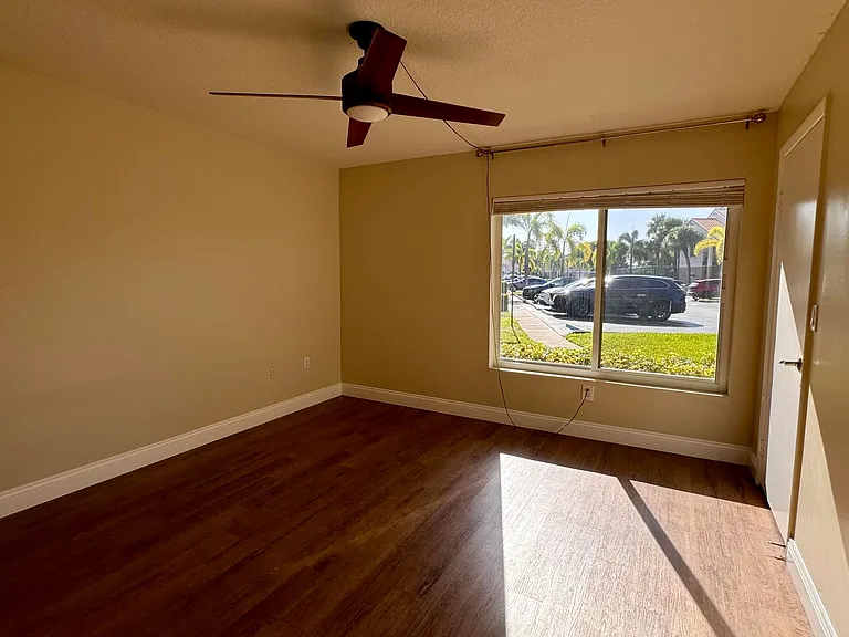 815 W Boynton Beach Blvd #10-105 — Photo 9
