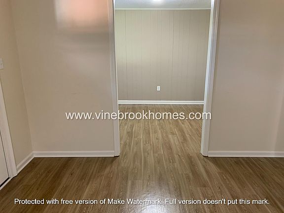 3rd image of 2660 Cranbrook Dr