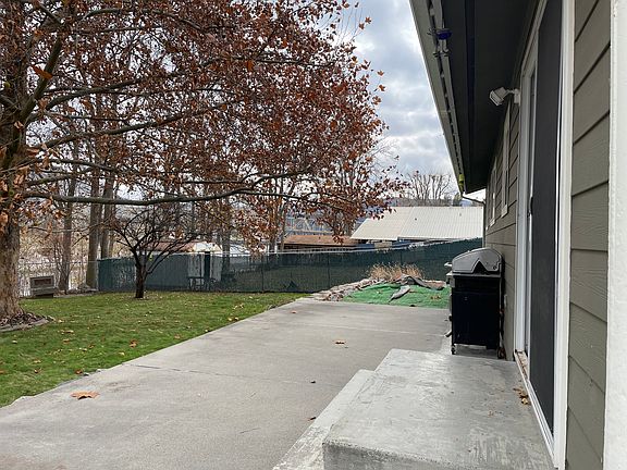 4th image of 427 Columbia Ave