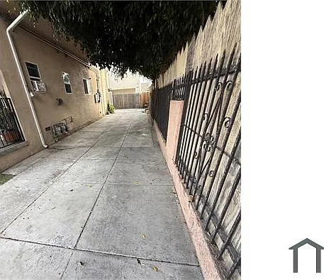 3 bed, $2,970 — Photo 2
