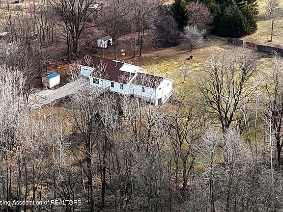 4th image of 2882 Maureen Dr