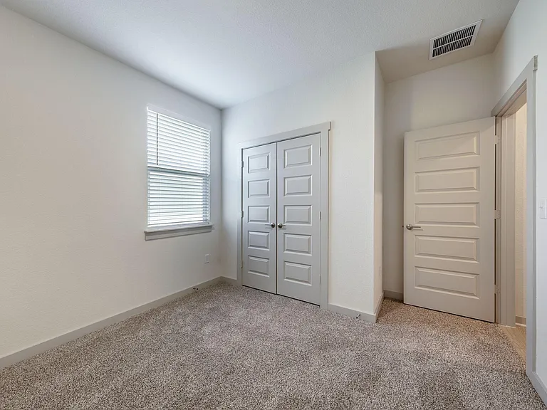 2416 Tucker Ln — Photo 23