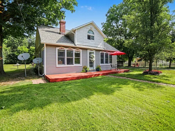 2620 Middle Lake Rd, Twin Lake, MI 49457