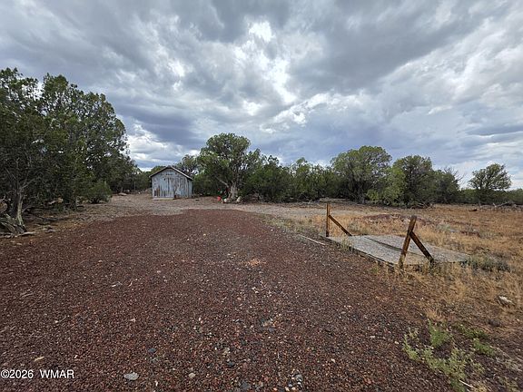 4th image of 2075 Parker Ranch Rd