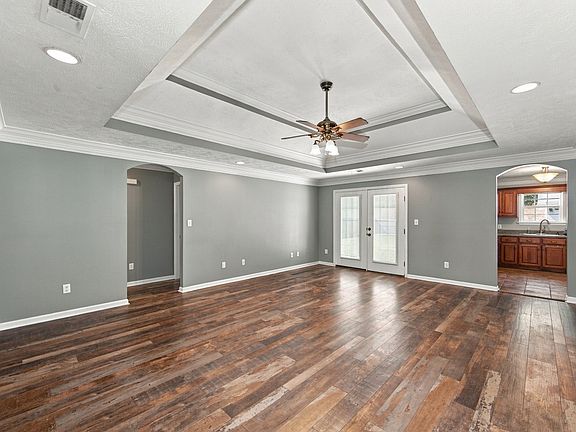4th image of 803 Granite Dr