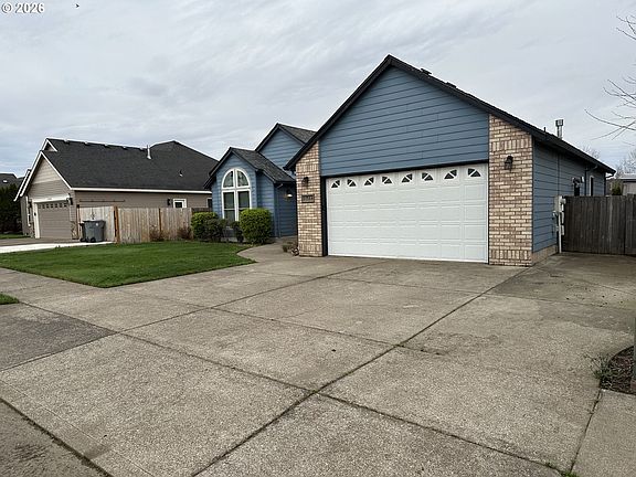 2nd image of 1716 SE 10th Pl