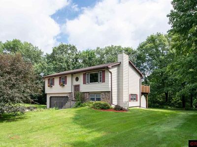 210 Mapleridge Dr, Mankato, MN, 56001