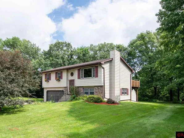 210 Mapleridge Dr, Mankato, MN 56001