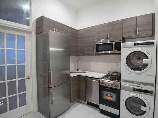 Rented by Platinum Properties | media 6