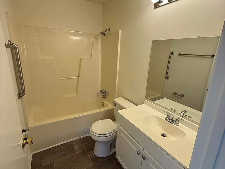 500 N Church St — Photo 12