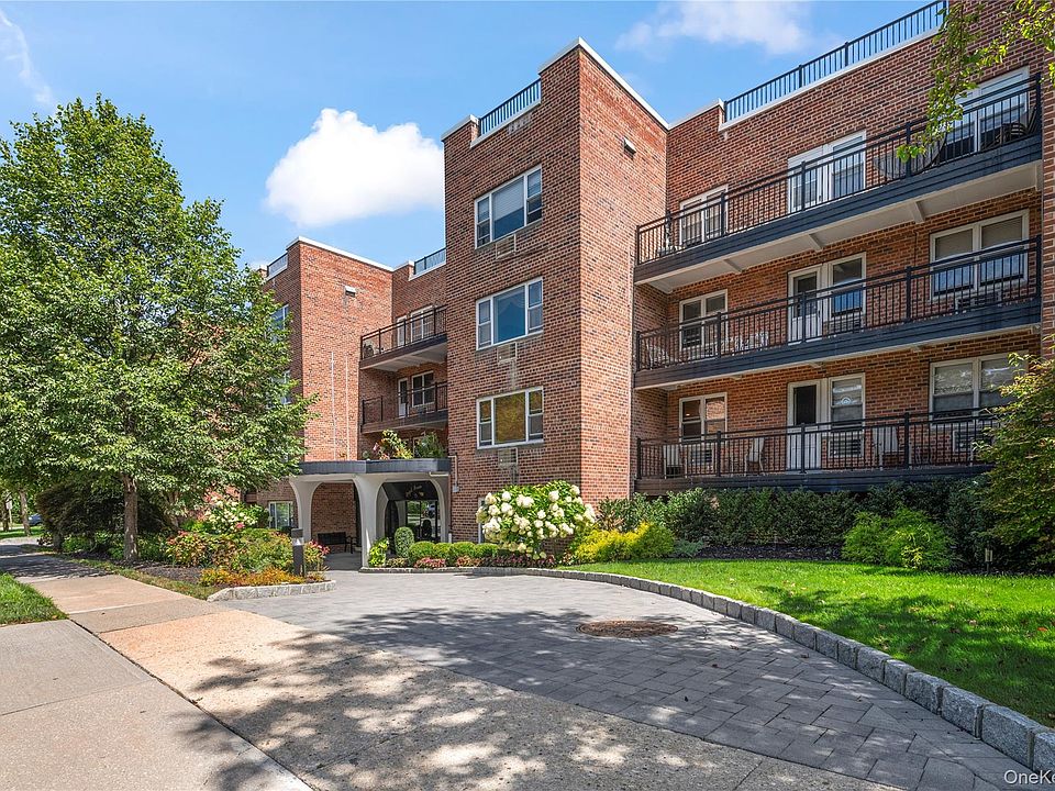1st image of 25 Chapel Place #2L
