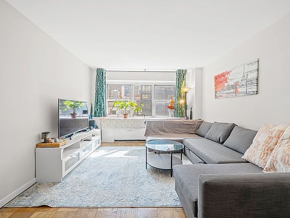 2nd image of 153 E 57th St APT 8H