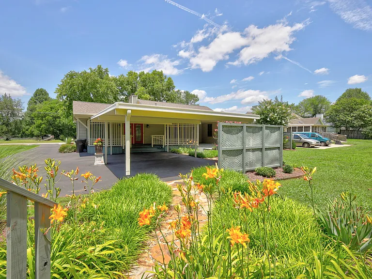 3215 Arthur Dr — Photo 25