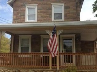 136 Main St, Helmetta, NJ 08828